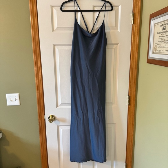 Nasty Gal Strappy Cowl Back Satin Cross-Back Maxi Dress NWT - Picture 1 of 9